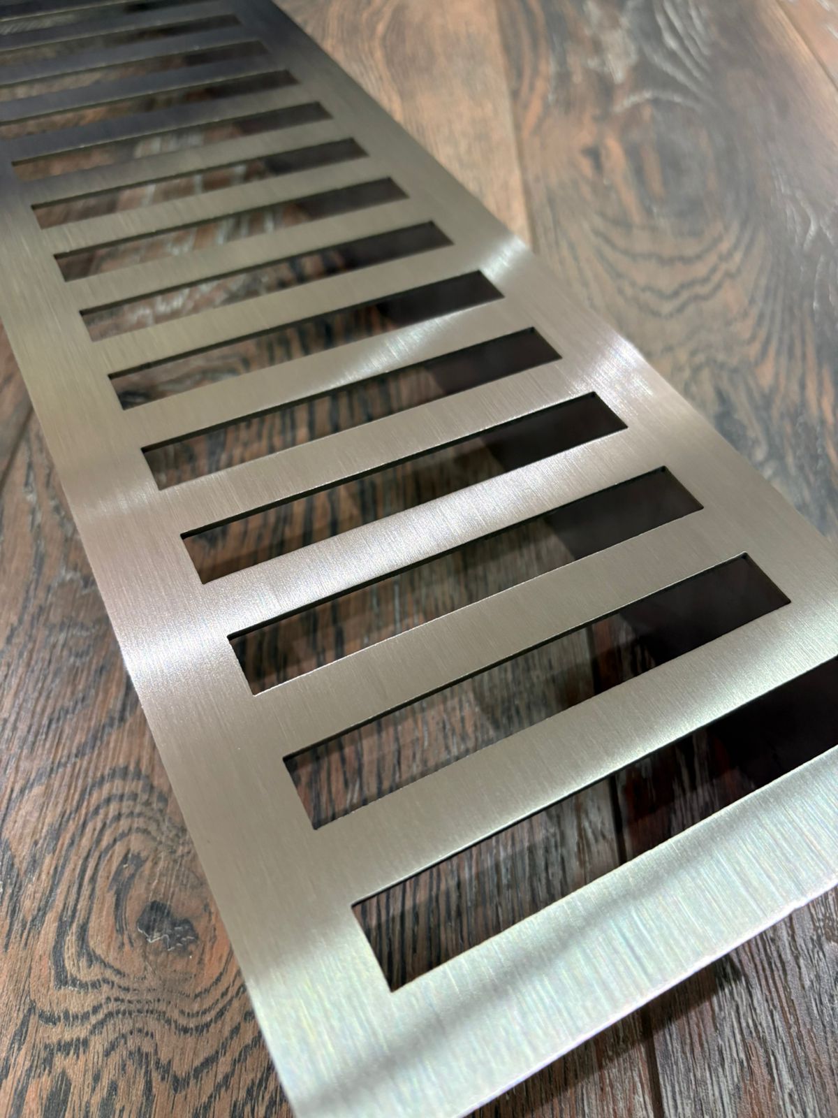 Вентиляционная решетка из нержавеющей стали NR 13 500х150